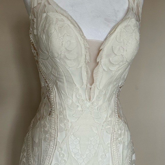 Everly Bride wedding dress size 8. New! - Picture 1 of 16